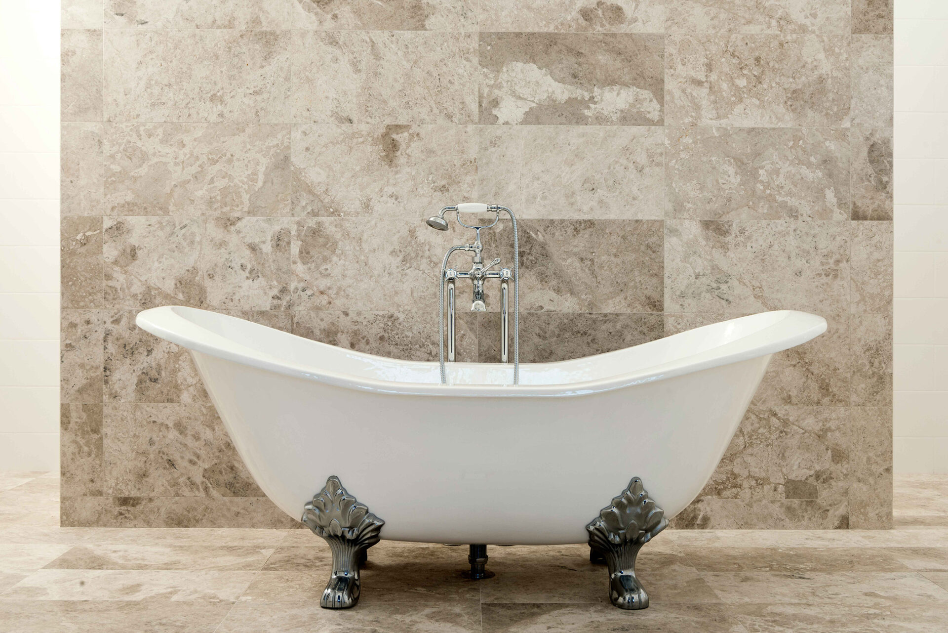 Residential Attitudes Traditional Bathtub 